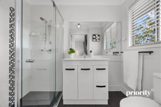 11/350 Leitchs Road, Brendale, Qld 4500-Image