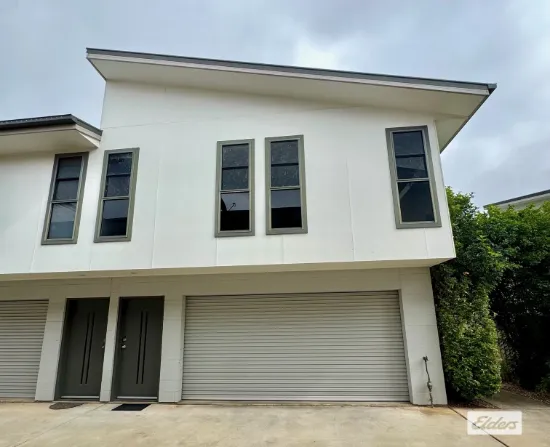 11/9 Cypress Drive, Emerald, Qld 4720