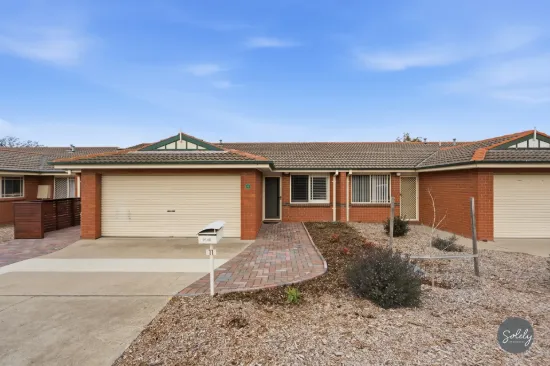 11 Blackett Crescent, Greenway, ACT 2900
