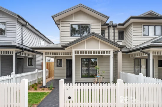 11 Gooroc Walk, Eynesbury, Vic 3338 - For Rent