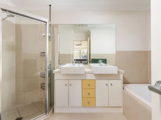 12/431 Oxley Drive, Runaway Bay, Qld 4216-Image