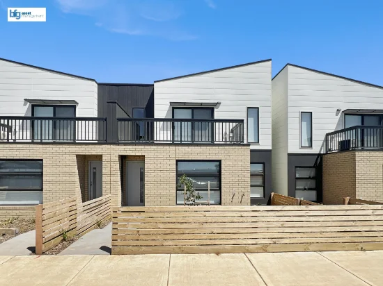 12/57 Medallion Boulevard, Tarneit, Vic 3029