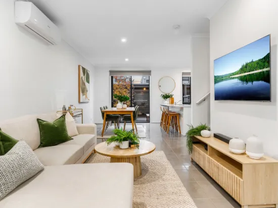 12 Mccomb Lane, Cranbourne VIC 3977-Image