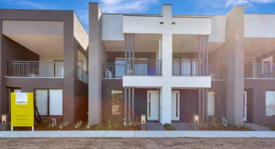 12 Shingleback Walk, Mickleham VIC 3064 - For Rent