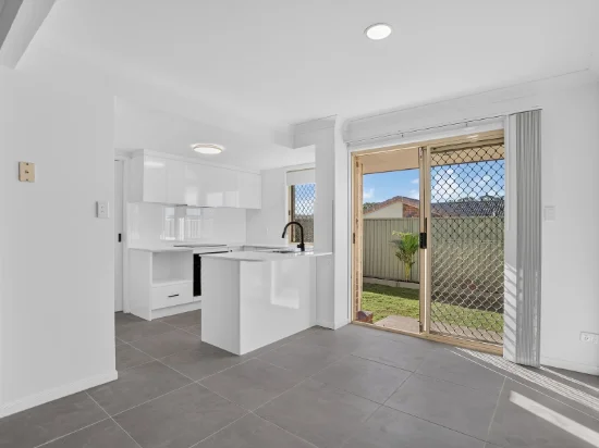 13/62 Brown Street, Labrador, Qld 4215