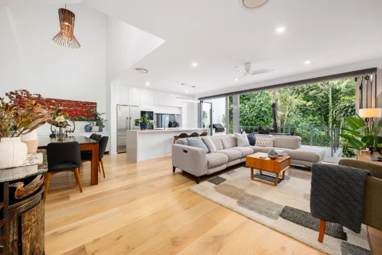 135/390 Simpsons Road, Bardon, Qld 4065