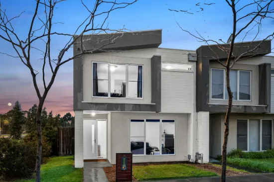 14 Pebblebeach Path, Cranbourne, Vic 3977