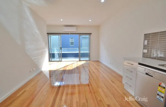 15/4-6 Winifred Street, Essendon, Vic 3040