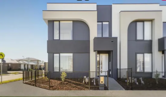 153 railway parade, Kalkallo, Vic 3064