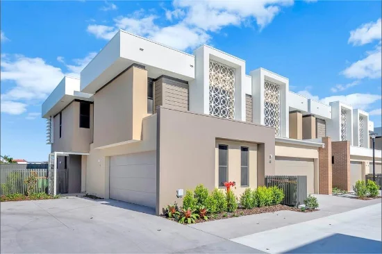 16/37 Sickle Avenue, Hope Island, Qld 4212