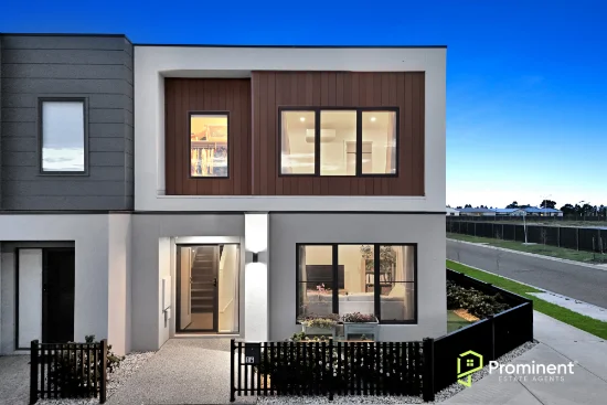 16 Officer Avenue, Clyde, Vic 3978