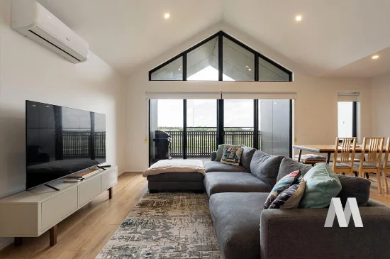 17 Coronation Walk, Kalkallo, Vic 3064 - For Rent