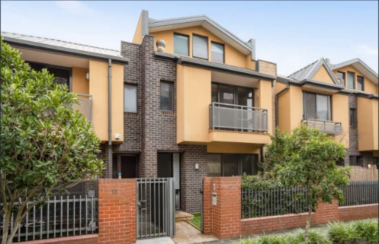 17 Heath Drive, Glen Huntly VIC 3163-Image