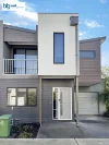 17 Ollie Place, Cranbourne East, Vic 3977