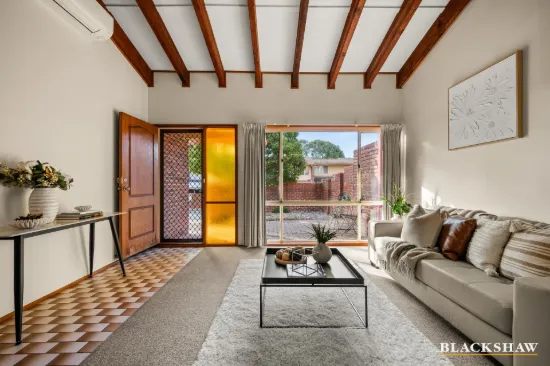 17 Terry Close, Phillip, ACT 2606