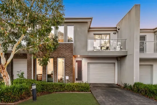17 Tully Crescent, Narre Warren, Vic 3805