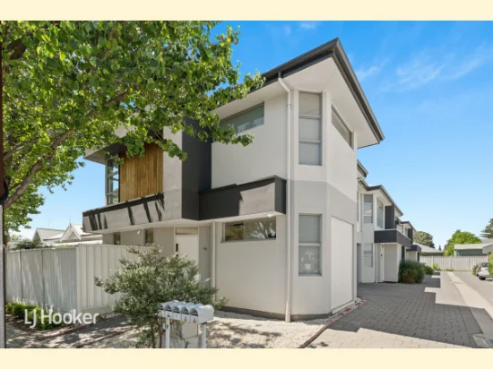 17A Surrey Road, Keswick, SA 5035