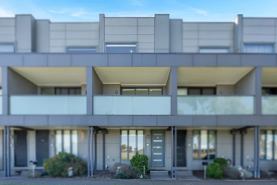 18/1 Brunswick Crescent, Craigieburn, Vic 3064