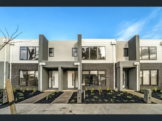 18 McComb Lane, Cranbourne, Vic 3977