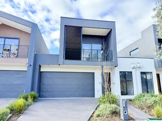18 Verona Crescent, Fraser Rise, Vic 3336
