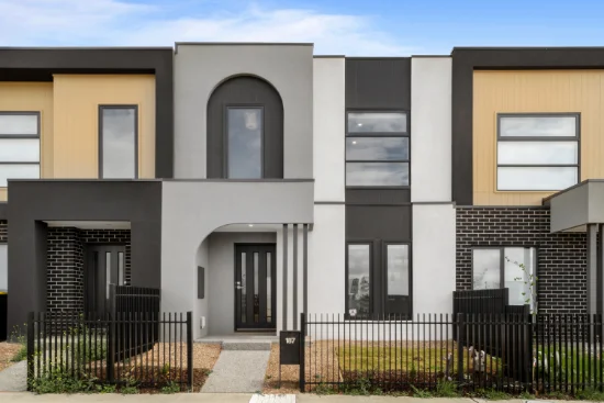 187 Errol Boulevard, Mickleham, Vic 3064 - For Rent