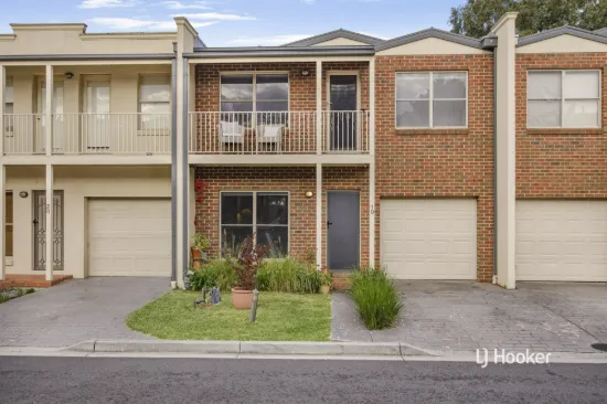 19/14 Mickleton Grove, Point Cook, Vic 3030