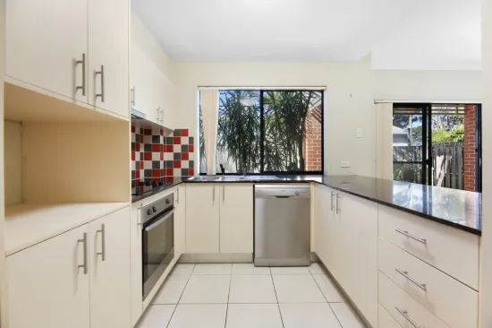 19/170 Whiting Street, Labrador, Qld 4215-Image