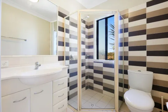 19/170 Whiting Street, Labrador, Qld 4215-Image