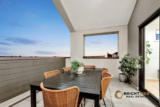 19  Locanda Walk, Clyde North, Vic 3978