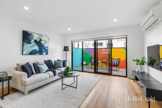 2/1 Banool Quadrant, Doncaster East, Vic 3109