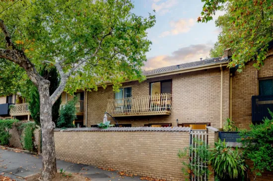 2/1 Plane Tree Way, North Melbourne, Vic 3051