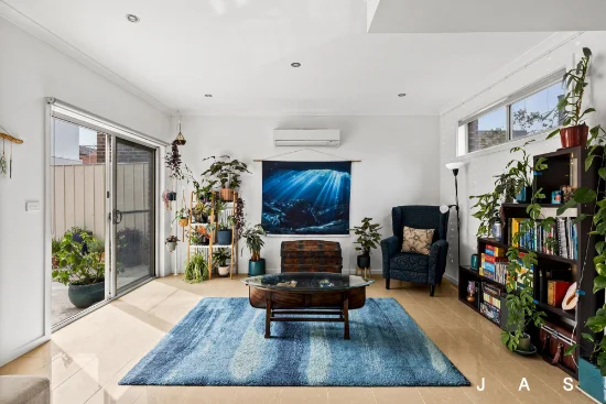 2/10 Hampton Parade, West Footscray, Vic 3012