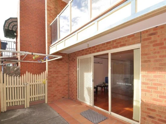 2/10 John Street, St Albans, Vic 3021