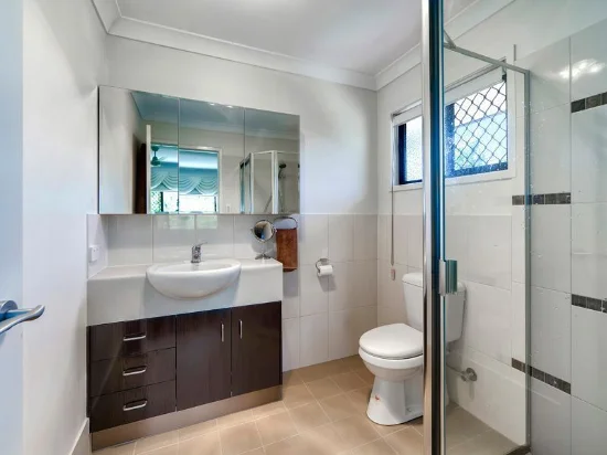 2/108 Elizabeth Ave, Clontarf, Qld 4019-Image