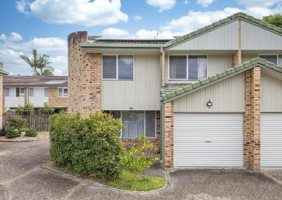 2/11 CUPANIA PLACE, Elanora, Qld 4221