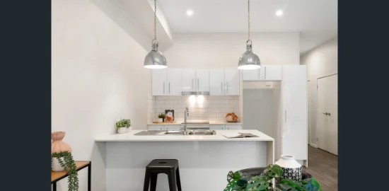 2/11 Ellena Avenue, Greenslopes, Qld 4120