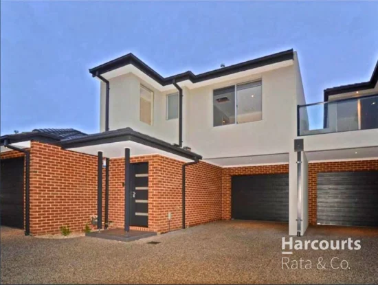 2/11 Portsmouth Place, Epping, Vic 3076