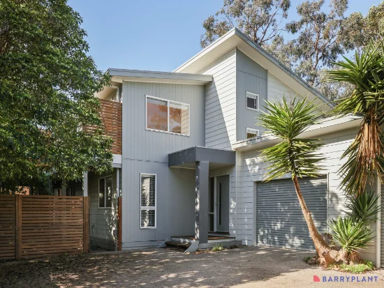 2/11 Roydon Road, Cowes, Vic 3922