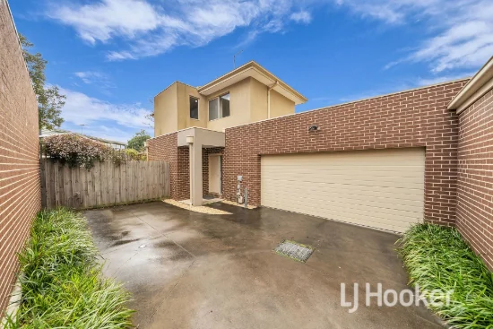 2/11 Stuart Crescent, Nunawading, Vic 3131