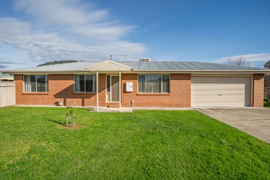 2/12 Oakmont Circuit, Wodonga, Vic 3690