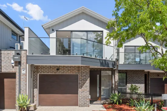 2/12 Omar Street, Maidstone, Vic 3012
