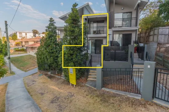 2/13 Walkers Road, Everton Hills QLD 4053-Image