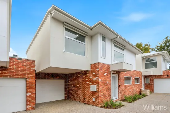 2/15 Eames Avenue, Brooklyn, Vic 3012