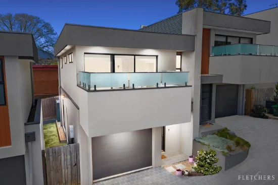 2/17 Felix Grove, Mooroolbark, Vic 3138