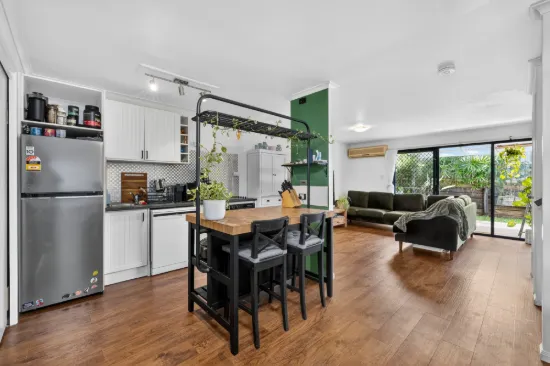 2/17 PINE CAMP Road, Beerwah, Qld 4519