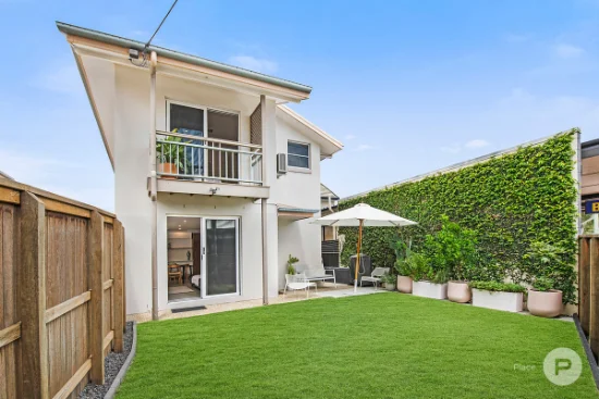 2/177 Riding Road, Balmoral, Qld 4171