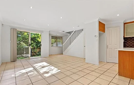 2/195 Cornwall St, Greenslopes, Qld 4120