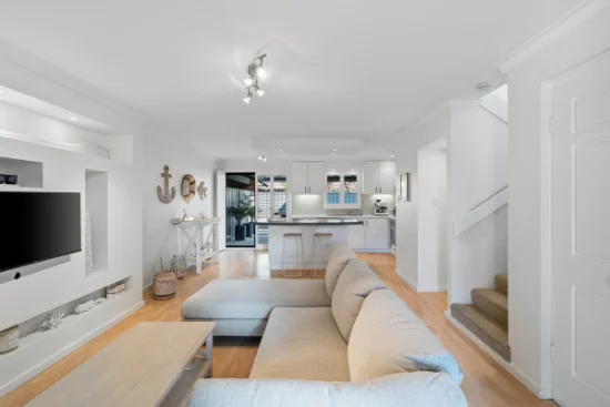 2/24 Flora Terrace, Watermans Bay, WA 6020