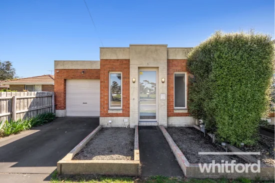 2/24 Sherbourne Terrace, Newtown, Vic 3220