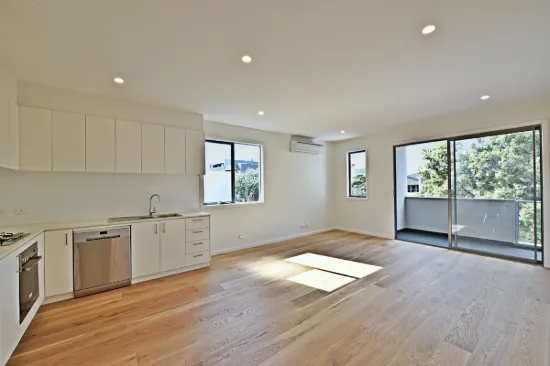 2/27 Barker Street, Cheltenham, Vic 3192
